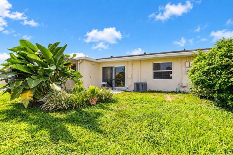 Condo in Boca Raton, Florida, 2 bedrooms  № 2392937 - photo 29