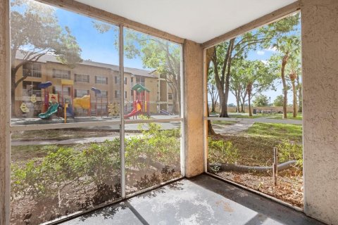 Copropriété à vendre à Orlando, Floride: 3 chambres, 110.83 m2 № 2229956 - photo 12