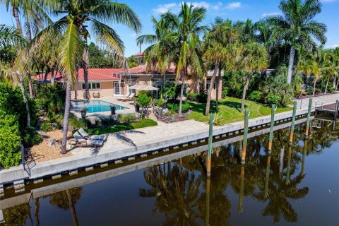 House in Sarasota, Florida 5 bedrooms, 345.69 sq.m. № 2429107 - photo 13