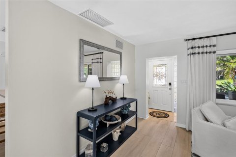 House in Sarasota, Florida 5 bedrooms, 345.69 sq.m. № 2429107 - photo 20