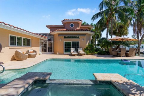 House in Sarasota, Florida 5 bedrooms, 345.69 sq.m. № 2429107 - photo 10