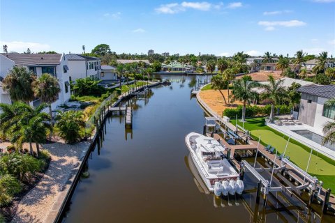 House in Sarasota, Florida 5 bedrooms, 345.69 sq.m. № 2429107 - photo 5