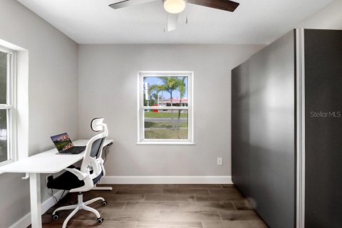 House in Tampa, Florida 3 bedrooms, 132.66 sq.m. № 1829835 - photo 11