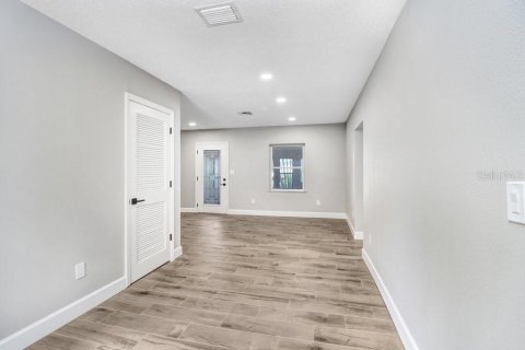 House in Tampa, Florida 3 bedrooms, 132.66 sq.m. № 1829835 - photo 15