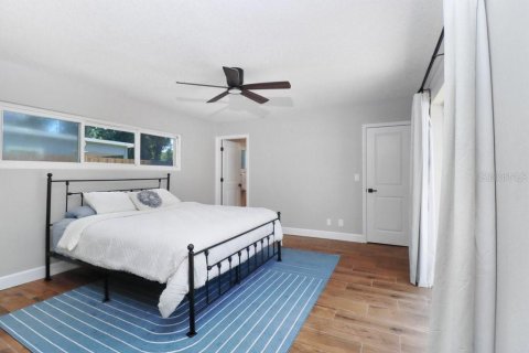 House in Tampa, Florida 3 bedrooms, 132.66 sq.m. № 1829835 - photo 7