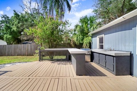 House in Tampa, Florida 3 bedrooms, 132.66 sq.m. № 1829835 - photo 23