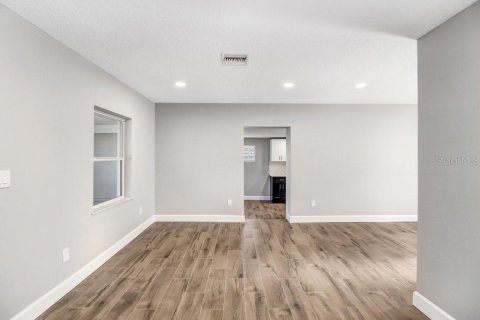 House in Tampa, Florida 3 bedrooms, 132.66 sq.m. № 1829835 - photo 18