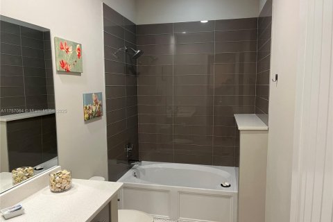 Casa en venta en Jupiter, Florida, 4 dormitorios, 300.17 m2 № 1692728 - foto 19