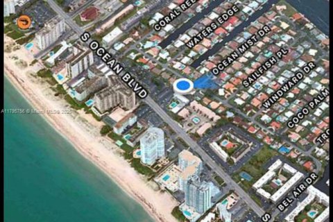 House in Lauderdale-by-the-Sea, Florida 3 bedrooms, 139.63 sq.m. № 1667980 - photo 9