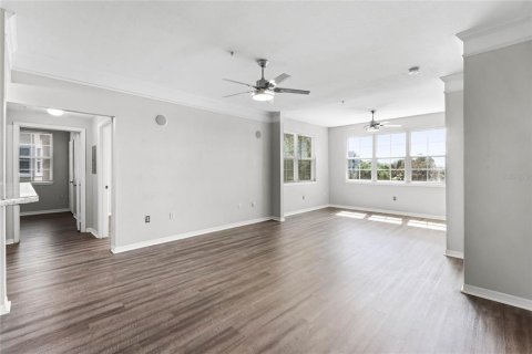 Condo in Orlando, Florida, 3 bedrooms  № 1716918 - photo 13