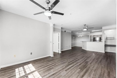Condo in Orlando, Florida, 3 bedrooms  № 1716918 - photo 16
