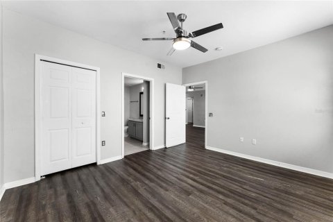 Condo in Orlando, Florida, 3 bedrooms  № 1716918 - photo 23