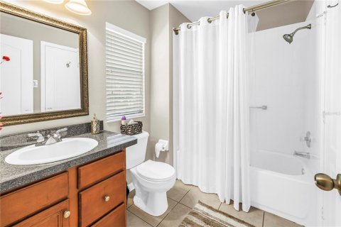 Touwnhouse à vendre à Bradenton, Floride: 3 chambres, 148.27 m2 № 2350300 - photo 23