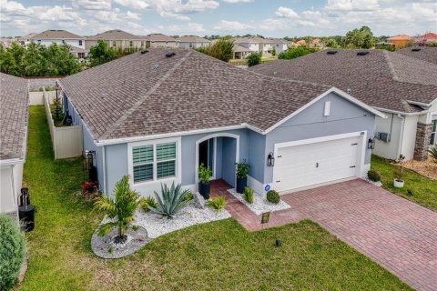 House in Davenport, Florida 4 bedrooms, 196.21 sq.m. № 2120345 - photo 4
