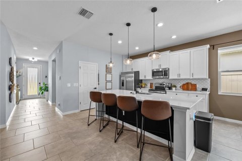House in Davenport, Florida 4 bedrooms, 196.21 sq.m. № 2120345 - photo 20