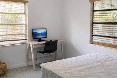 Casa en venta en Miami, Florida, 4 dormitorios, 140.47 m2 № 2030838 - foto 12