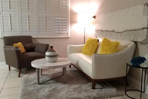 Condo in Stuart, Florida, 1 bedroom № 2020819