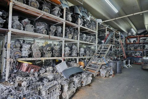 Commercial property in Hialeah, Florida № 2026905 - photo 11