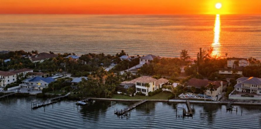 Villa ou maison à Englewood, Floride 5 chambres, 485.14 m2 № 2413628