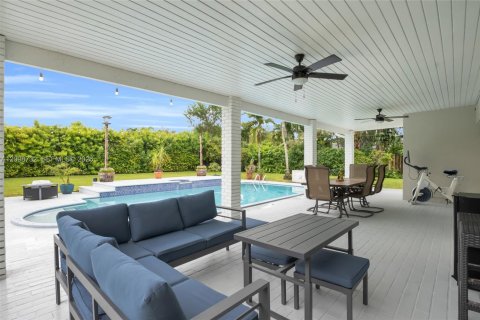 Villa ou maison à vendre à Palmetto Bay, Floride: 4 chambres, 193.33 m2 № 2397847 - photo 18