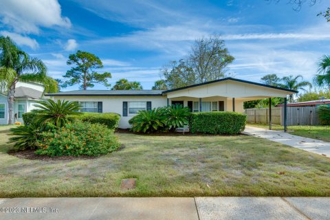 Casa en venta en Neptune Beach, Florida, 2 dormitorios, 173.73 m2 № 847737 - foto 1