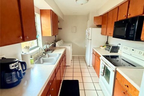Appartement à louer à Tampa, Floride: 4 chambres, 187.29 m2 № 2136052 - photo 9