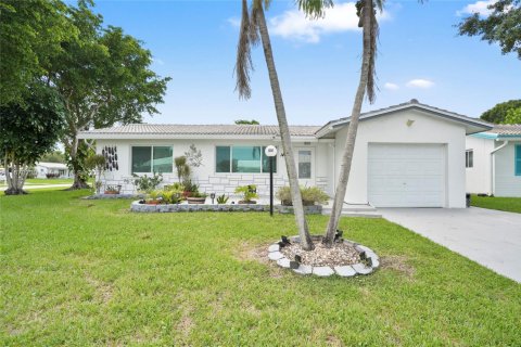 House in Plantation, Florida 2 bedrooms, 124.3 sq.m. № 1860736 - photo 5