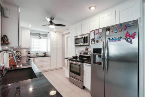 House in Plantation, Florida 2 bedrooms, 124.3 sq.m. № 1860736 - photo 19