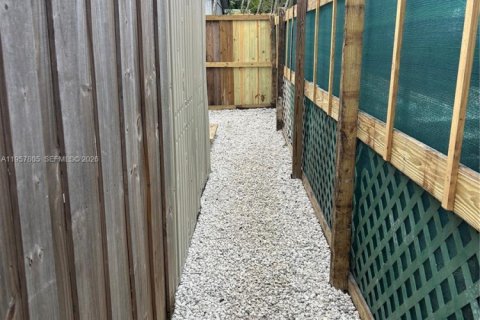 Снять в аренду коммерческую недвижимость в Бока-Ратон, Флорида 27.87м2, № 2011670 - фото 13