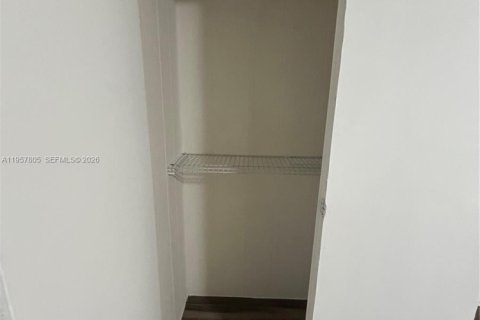 Снять в аренду коммерческую недвижимость в Бока-Ратон, Флорида 27.87м2, № 2011670 - фото 9