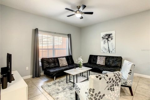Touwnhouse à vendre à Kissimmee, Floride: 4 chambres, 176.7 m2 № 1582660 - photo 16