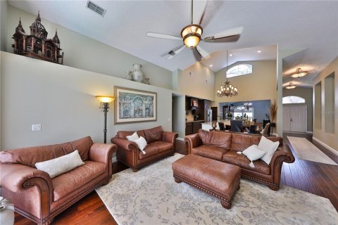 Villa ou maison à vendre à Oviedo, Floride: 4 chambres, 233.65 m2 № 2239762 - photo 8