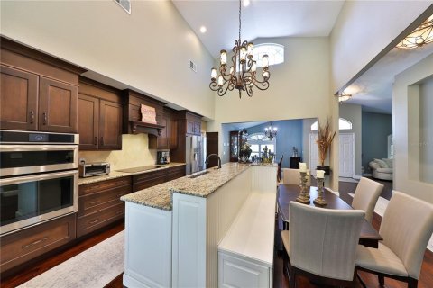 Villa ou maison à vendre à Oviedo, Floride: 4 chambres, 233.65 m2 № 2239762 - photo 4