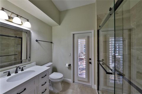Villa ou maison à vendre à Oviedo, Floride: 4 chambres, 233.65 m2 № 2239762 - photo 15