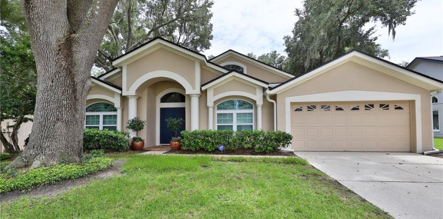 Villa ou maison à Oviedo, Floride 4 chambres, 233.65 m2 № 2239762