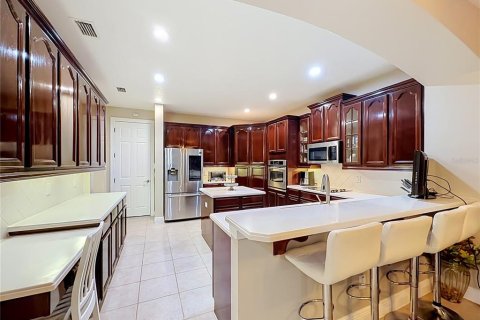 House in Oviedo, Florida 6 bedrooms, 402.45 sq.m. № 2222635 - photo 12