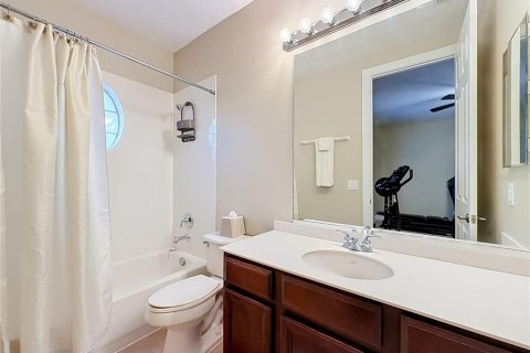 House in Oviedo, Florida 6 bedrooms, 402.45 sq.m. № 2222635 - photo 30