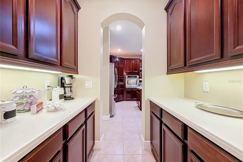 House in Oviedo, Florida 6 bedrooms, 402.45 sq.m. № 2222635 - photo 7