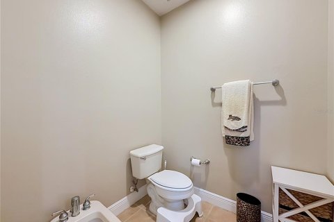 House in Oviedo, Florida 6 bedrooms, 402.45 sq.m. № 2222635 - photo 26