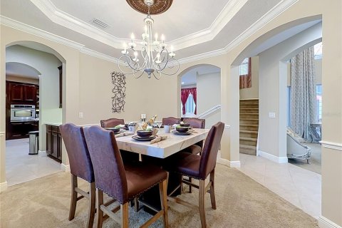 House in Oviedo, Florida 6 bedrooms, 402.45 sq.m. № 2222635 - photo 6