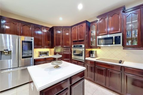 House in Oviedo, Florida 6 bedrooms, 402.45 sq.m. № 2222635 - photo 8