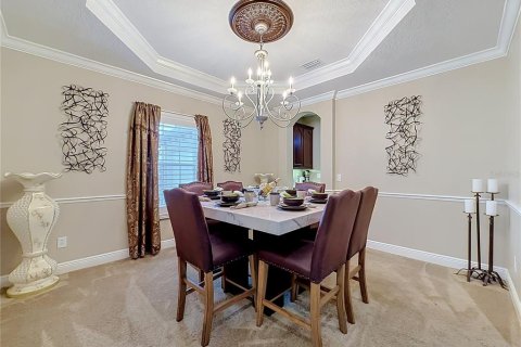 House in Oviedo, Florida 6 bedrooms, 402.45 sq.m. № 2222635 - photo 5