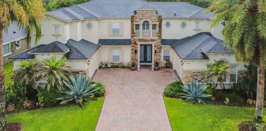 House in Oviedo, Florida 6 bedrooms, 402.45 sq.m. № 2222635