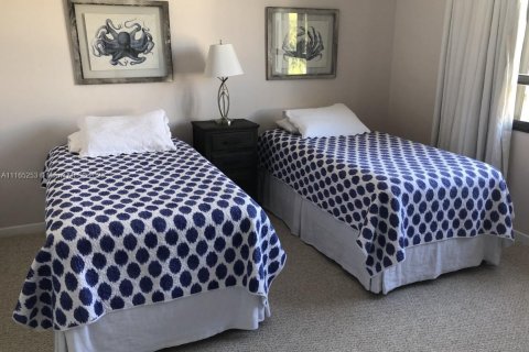 Condo in Key Biscayne, Florida, 2 bedrooms  № 1875430 - photo 11
