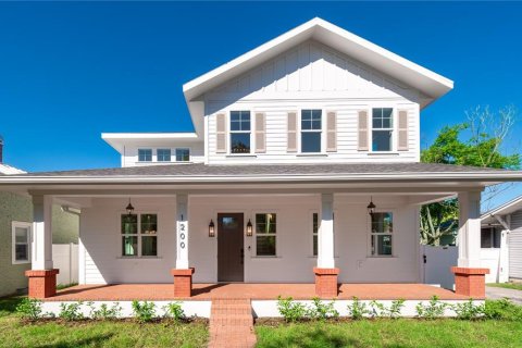 Villa ou maison à Saint Petersburg, Floride 5 chambres, 271.74 m2 № 2415365