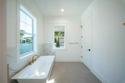 Villa ou maison à vendre à Saint Petersburg, Floride: 5 chambres, 271.74 m2 № 2415365 - photo 12