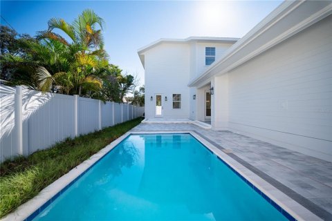 Villa ou maison à vendre à Saint Petersburg, Floride: 5 chambres, 271.74 m2 № 2415365 - photo 22
