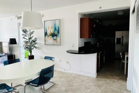 Condo in Miami Beach, Florida, 1 bedroom  № 1959313 - photo 12