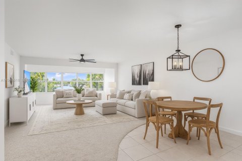 Condo in Fort Lauderdale, Florida, 2 bedrooms  № 2002935 - photo 7