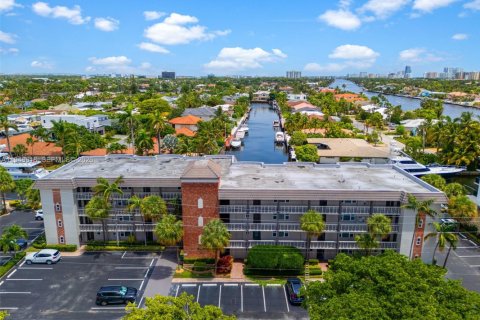 Condo in Fort Lauderdale, Florida, 2 bedrooms  № 2002935 - photo 20